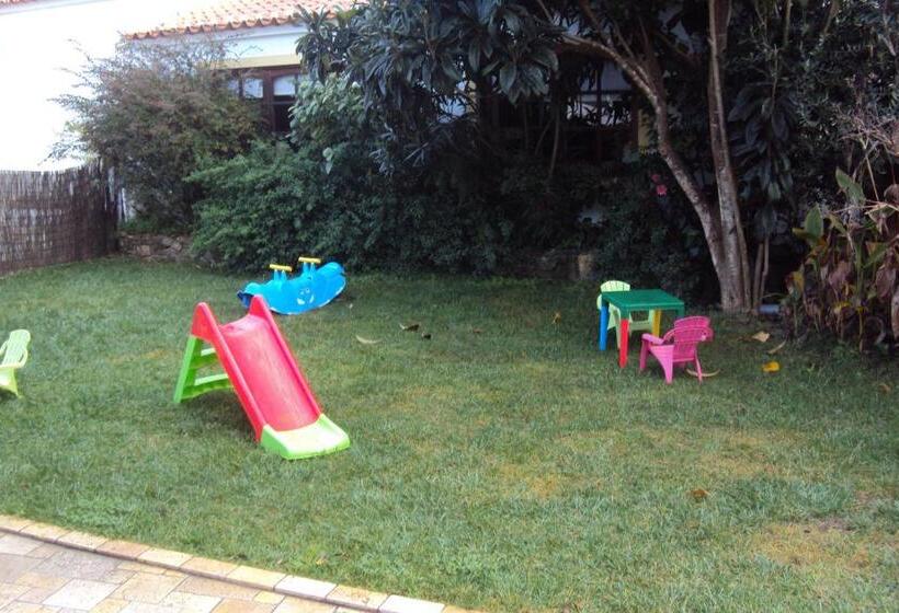 تختخواب و صبحانه Casa Antiga