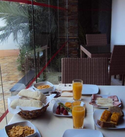 تختخواب و صبحانه Casa Antiga