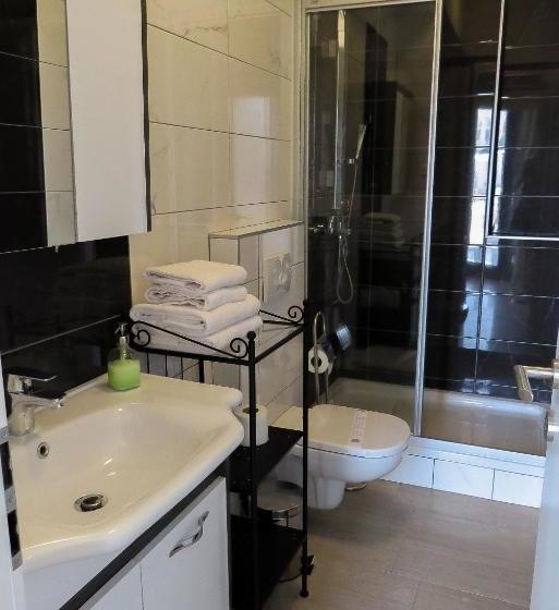 Bed And Breakfast Four Rooms