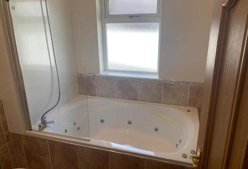 צימר Glenlossie Guest House