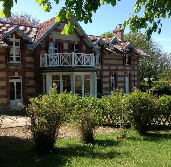 住宿加早餐 La Villa Des Rosiers