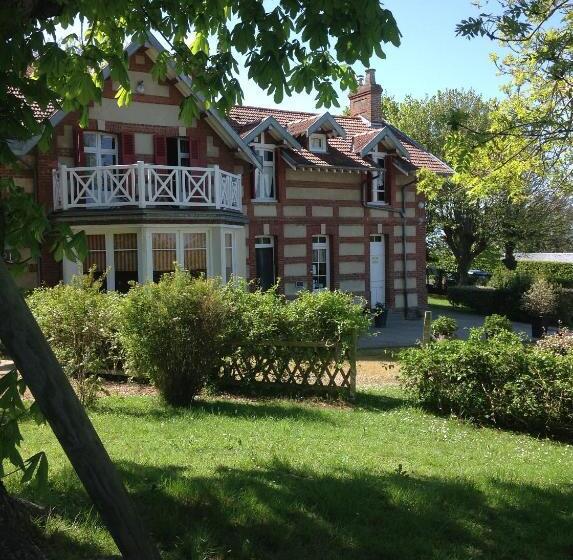 住宿加早餐 La Villa Des Rosiers