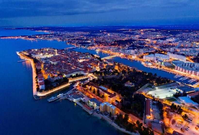 住宿加早餐  Luxury Rooms Kadena