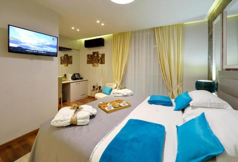 住宿加早餐  Luxury Rooms Kadena