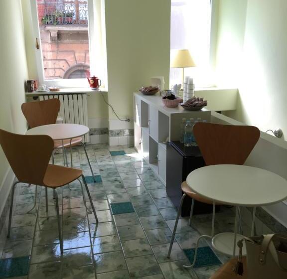 تختخواب و صبحانه Via Roma 205