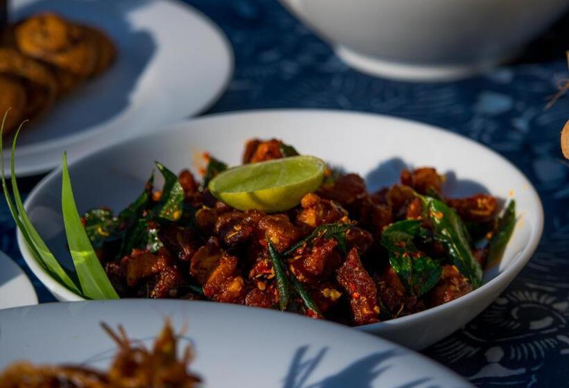 Курорт Fox Jaffna