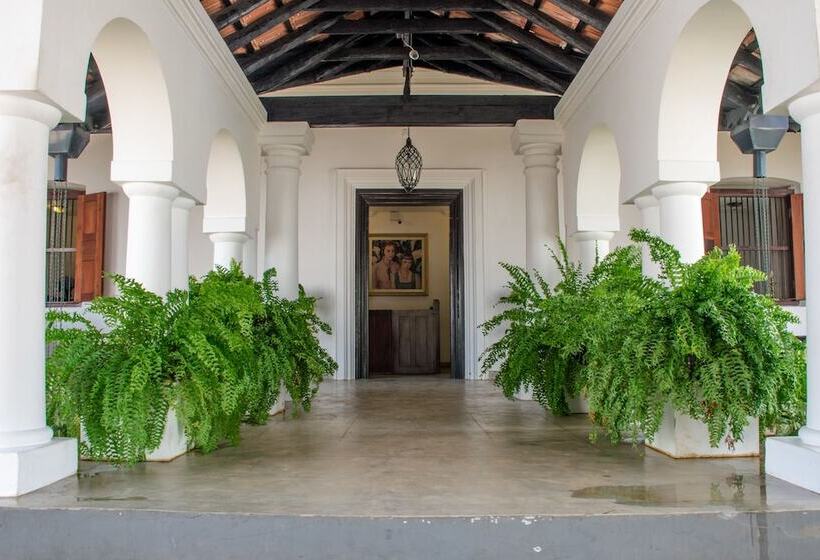 Курорт Fox Jaffna