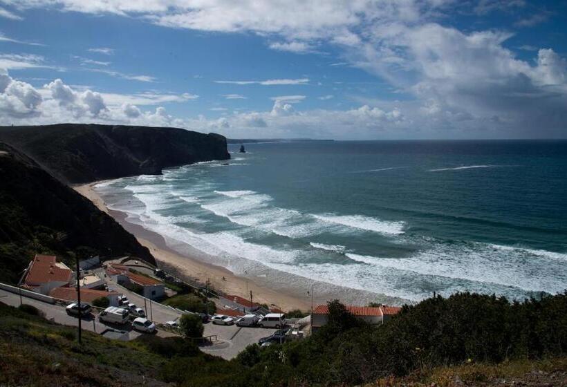 Hi Arrifana Destination Hostel