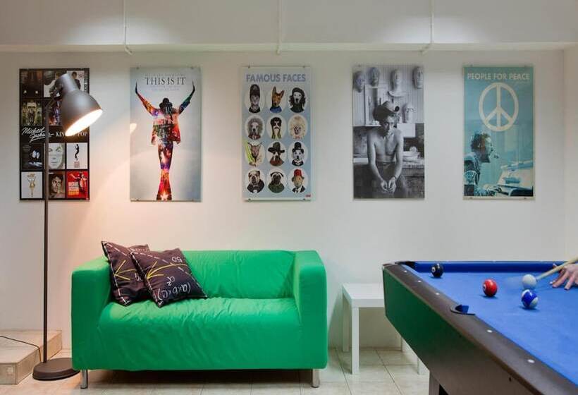 Hostel Bureau