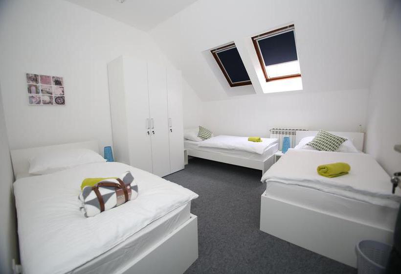 Hostel Street Osijek / Rooms