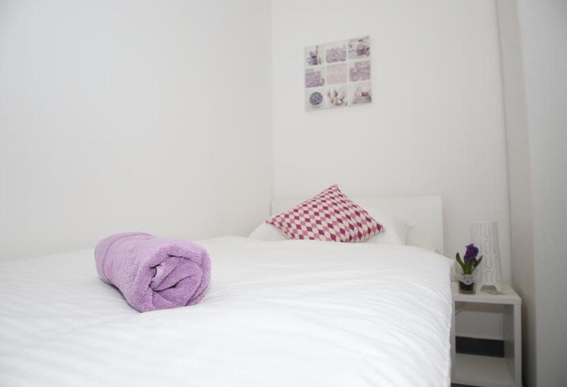 Hostel Street Osijek / Rooms