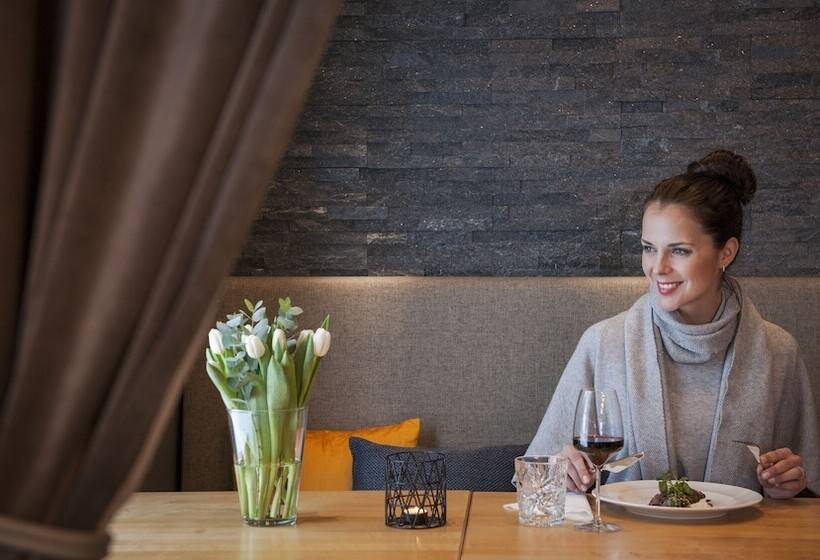 호텔 Aateli Hillside