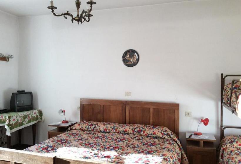 בית מלון כפרי Albergo Cervo