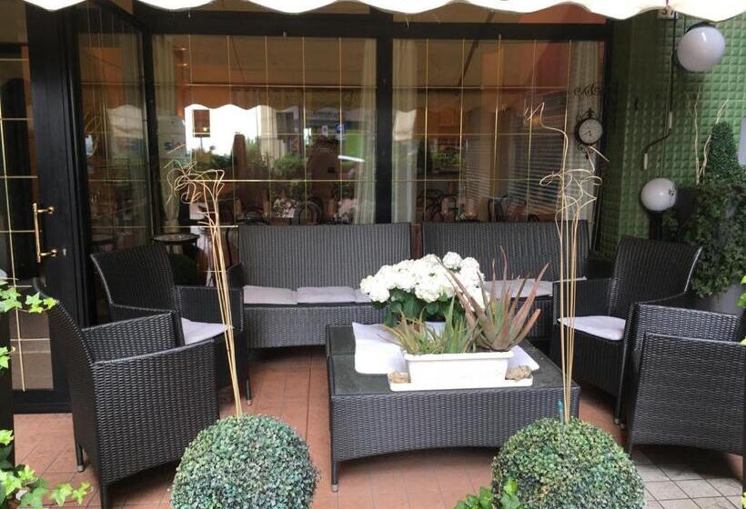 فندق Albergo Glory