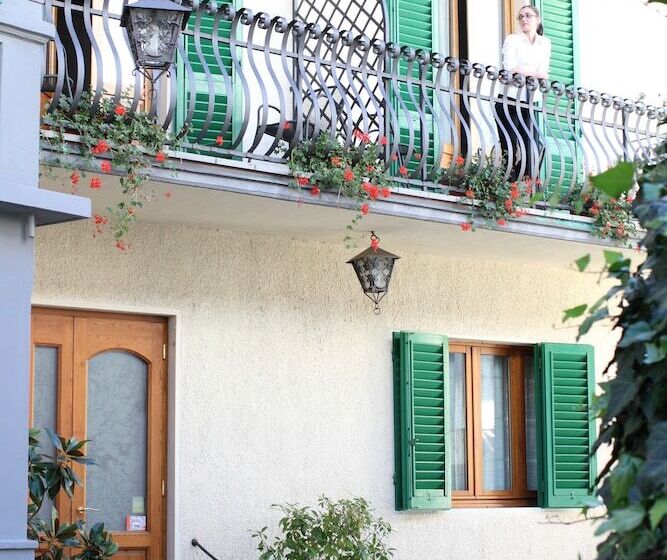 فندق Albergo Ristorante Il Poggiolo