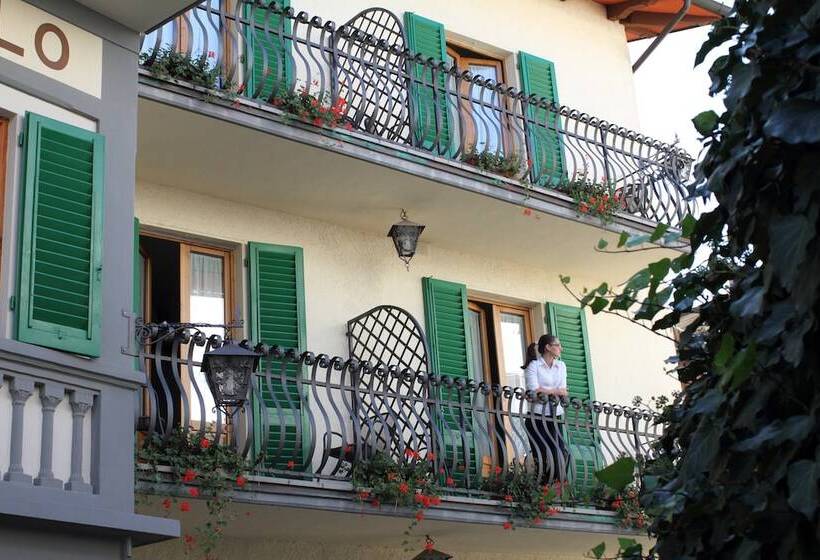 Отель Albergo Ristorante Il Poggiolo
