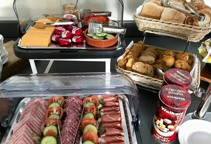 فندق Clan Macduff