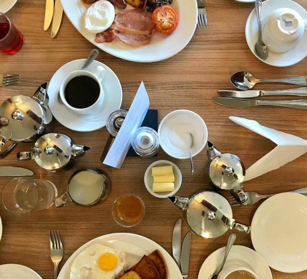 فندق Clan Macduff