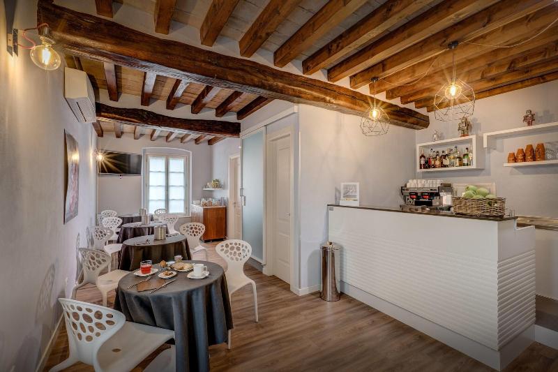 בית מלון כפרי Cortaccia Sanvitale