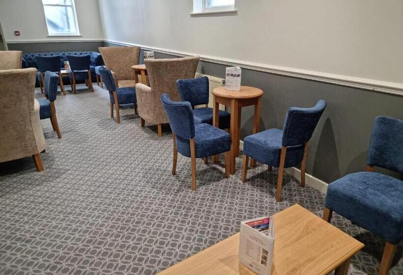 Отель Cumberland