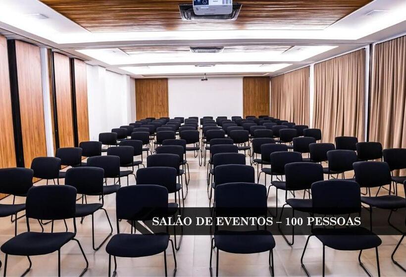 בית מלון כפרי Ellus