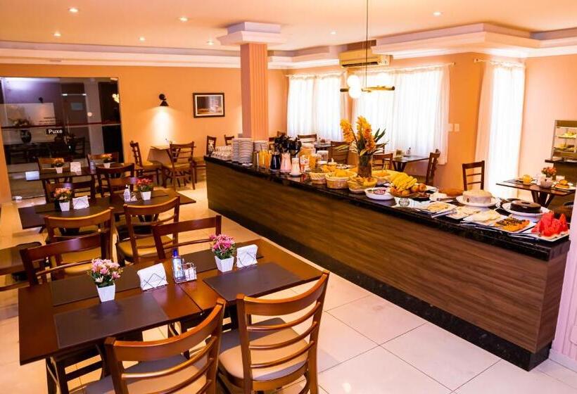 בית מלון כפרי Ellus