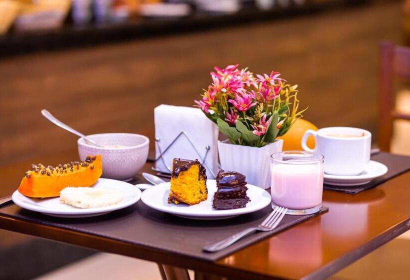 בית מלון כפרי Ellus