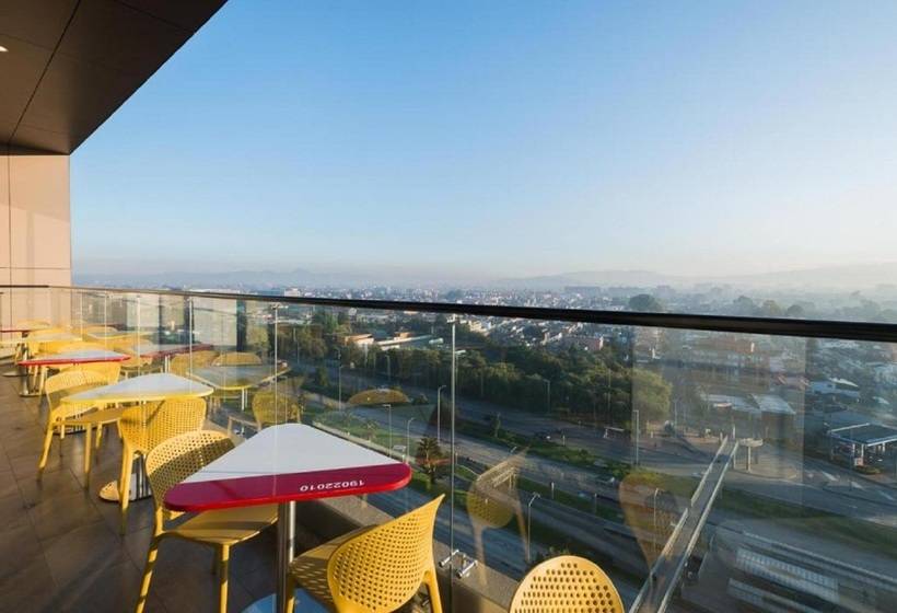 فندق Hampton By Hilton Bogota Airport