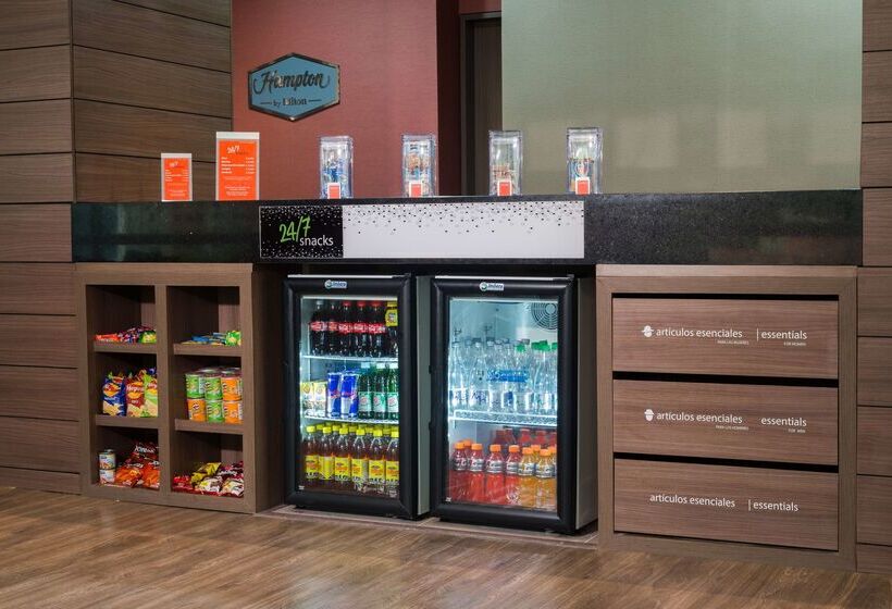 فندق Hampton By Hilton Bogota Airport