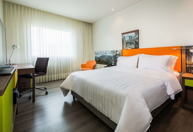 Hotel Hampton By Hilton Bogota Airport