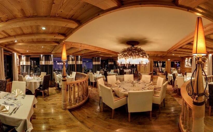 Отель Hôtel Alpina & Spa Restaurant Oxalis