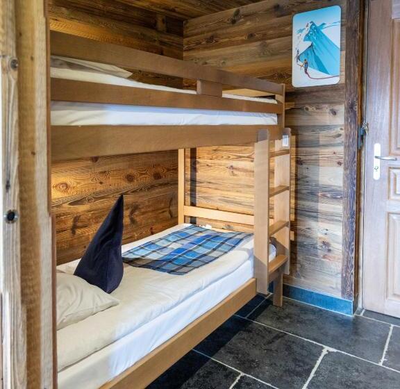 Отель Hôtel Alpina & Spa Restaurant Oxalis