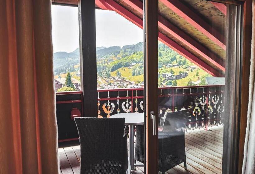 Отель Hôtel Alpina & Spa Restaurant Oxalis