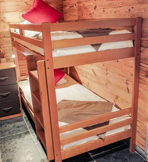 Отель Hôtel Alpina & Spa Restaurant Oxalis