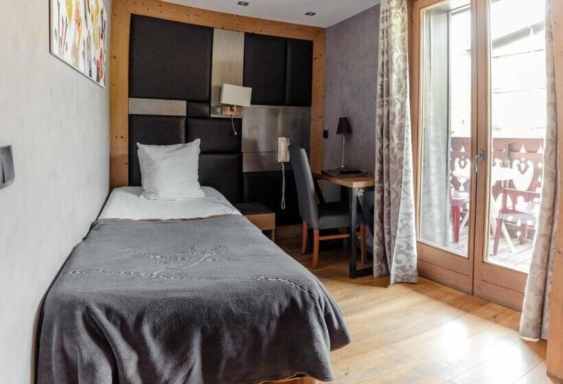 Отель Hôtel Alpina & Spa Restaurant Oxalis