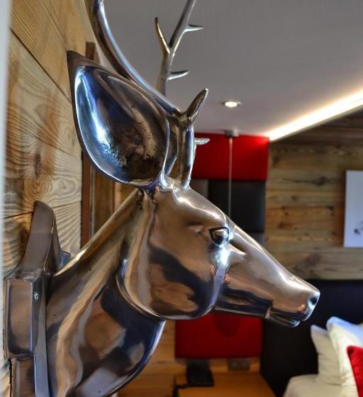 Отель Hôtel Alpina & Spa Restaurant Oxalis