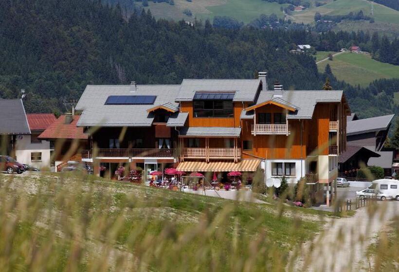 בית מלון כפרי Hôtel Les Skieurs