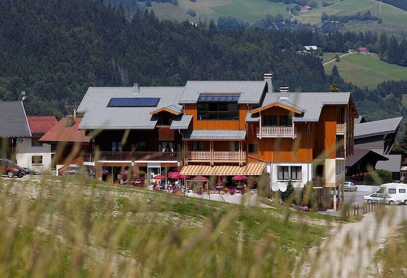 בית מלון כפרי Hôtel Les Skieurs