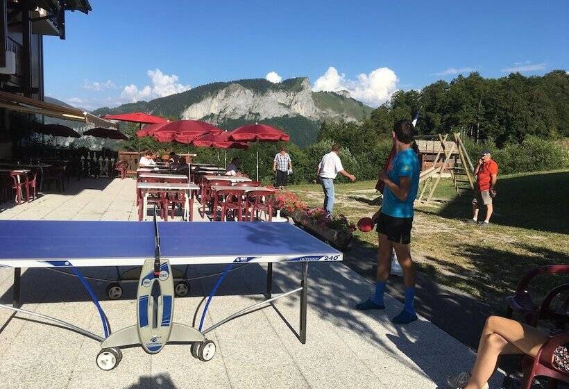 בית מלון כפרי Hôtel Les Skieurs