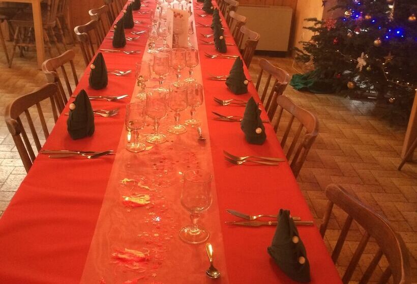 בית מלון כפרי Hôtel Les Skieurs