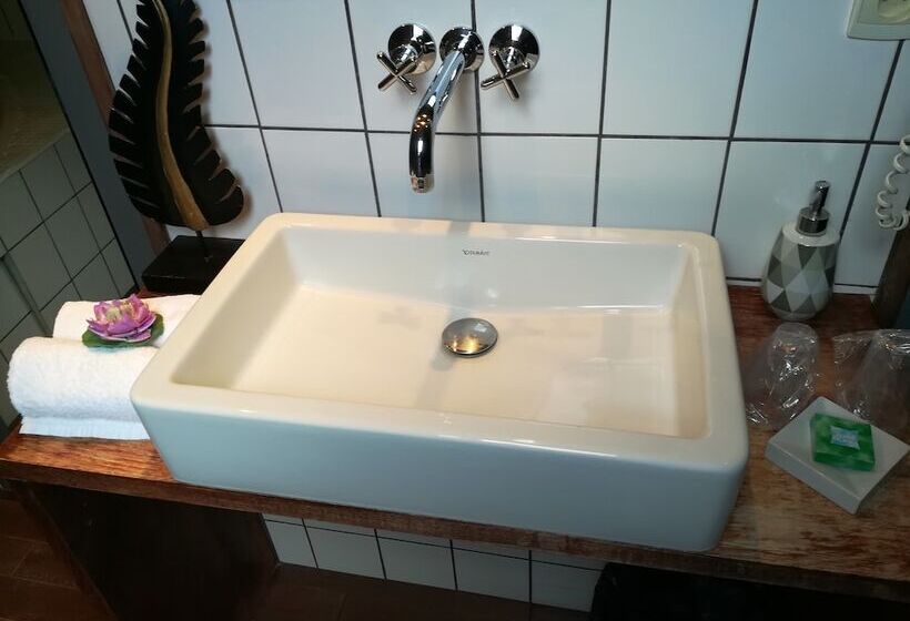 ホテル Itsara Suites & Spa