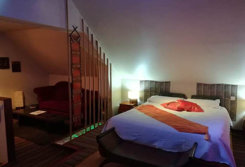 Отель Itsara Suites & Spa