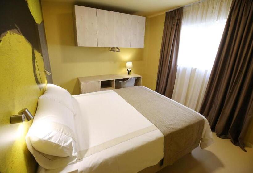 酒店 Kai Boutique Studio & Rooms