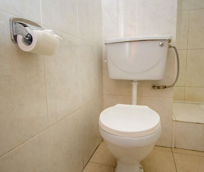 هتل Kisoro Tourist