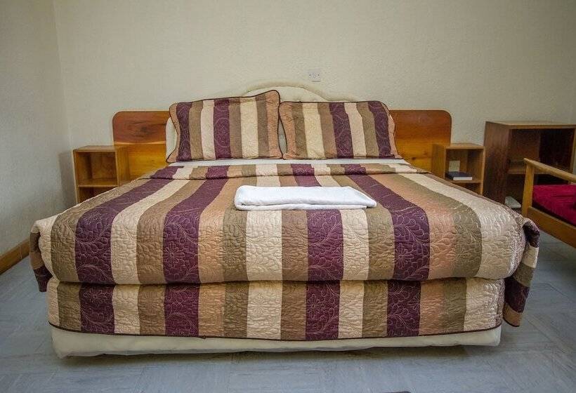 هتل Kisoro Tourist