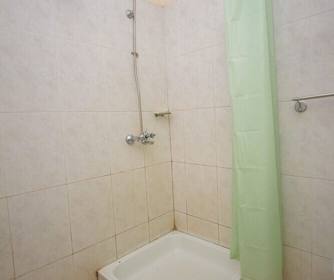 هتل Kisoro Tourist