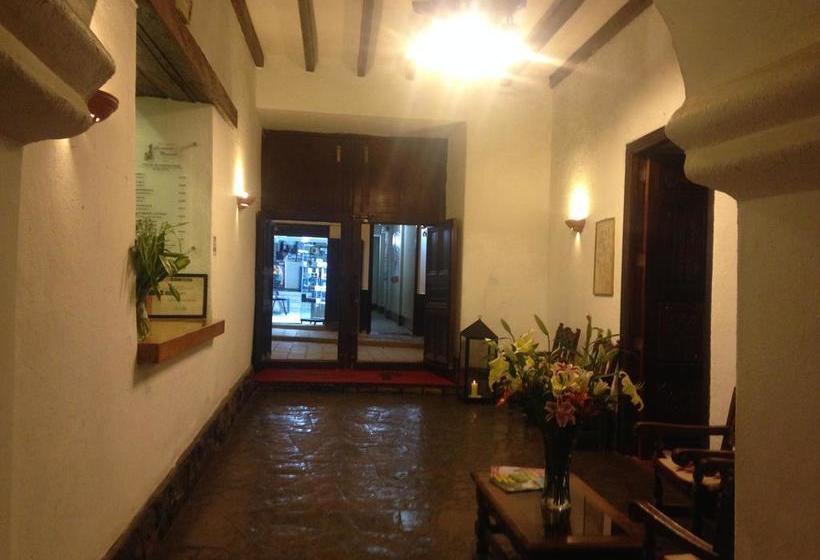 ホテル La Casona Monsante