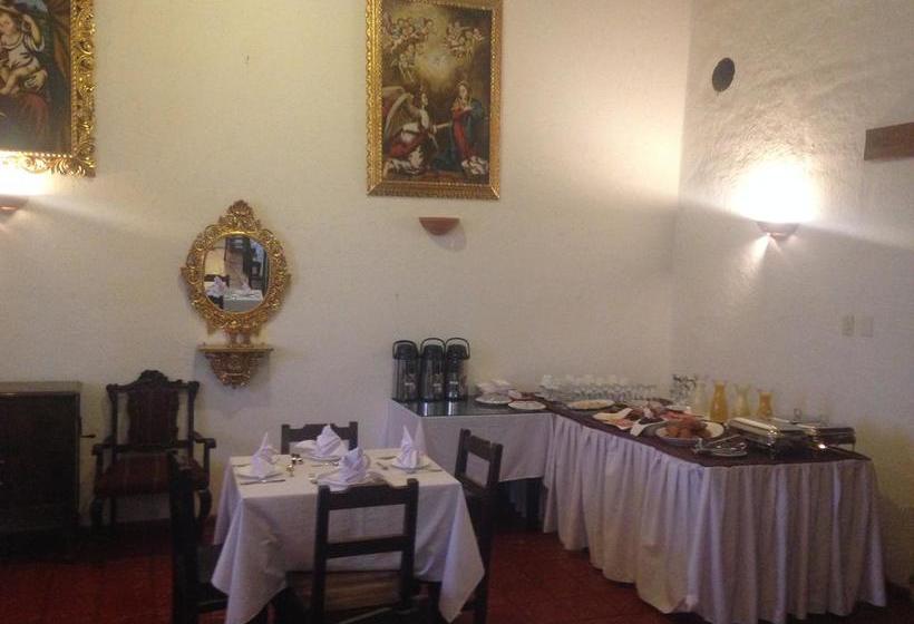 ホテル La Casona Monsante