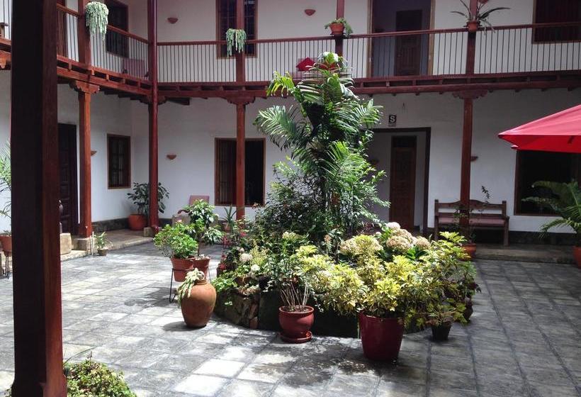 ホテル La Casona Monsante