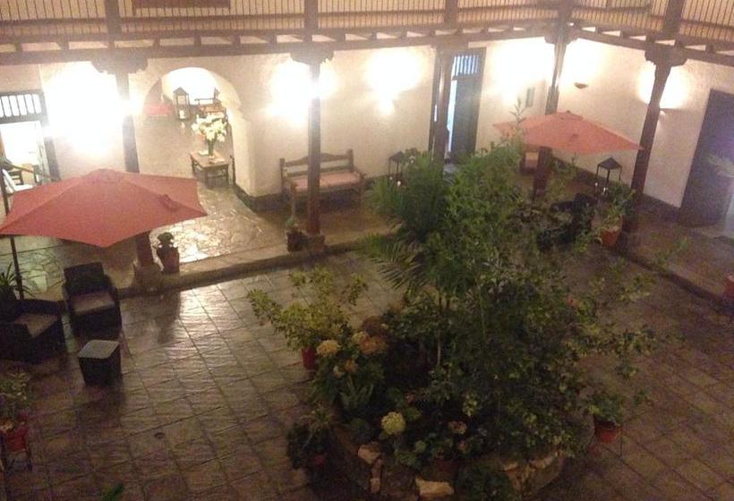 ホテル La Casona Monsante